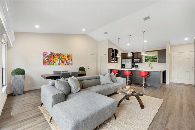 property at 11863 Wimbledon Cir
