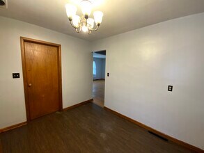 107 S State St in Danville, IL - Building Photo - Building Photo