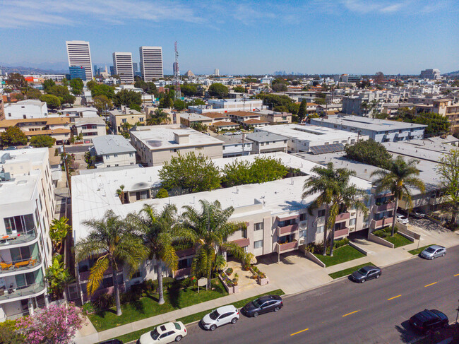 1650 Federal Avenue Apartments in Los Angeles, CA - Building Photo - Building Photo