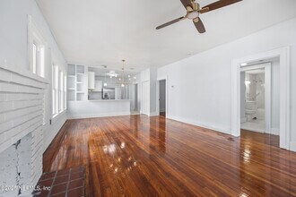 131 Cottage Ave in Jacksonville, FL - Building Photo - Building Photo