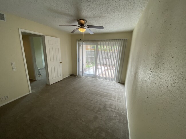 2704 Stonehaven Ct in Irving, TX - Building Photo - Building Photo