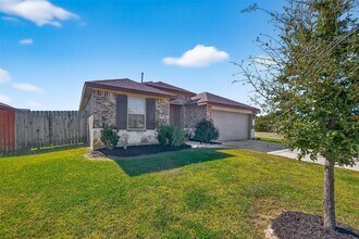 3311 Specklebelly Dr. in Baytown, TX - Building Photo - Building Photo