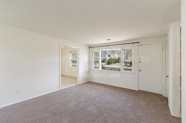 7800 Schelhorn Rd in Alexandria, VA - Building Photo - Building Photo