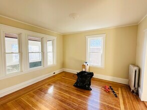 68 Pinkert St in Medford, MA - Building Photo - Building Photo
