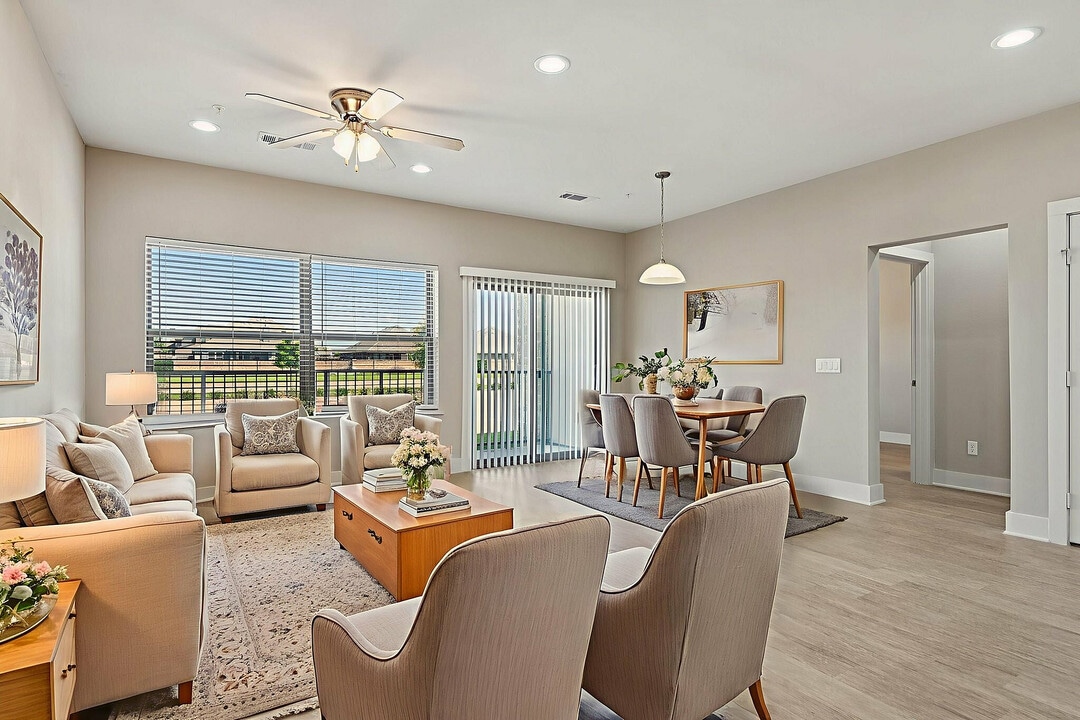 Legacy at Crowley in Crowley, TX - Foto de edificio