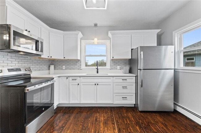 1 Cottage St in Johnston, RI - Building Photo - Building Photo