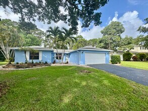 4160 NW 7th Ct in Delray Beach, FL - Building Photo - Building Photo