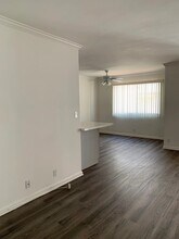 118 S Wetherly Dr in Los Angeles, CA - Building Photo - Building Photo