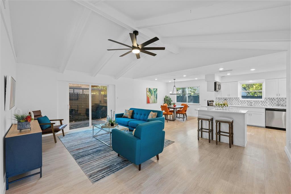 10305 Leaning Willow Dr in Austin, TX - Building Photo