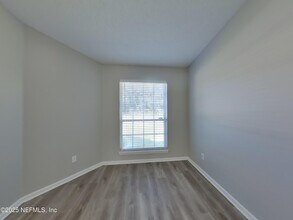 1020 Woodbridge Hollow N in Jacksonville, FL - Building Photo - Building Photo