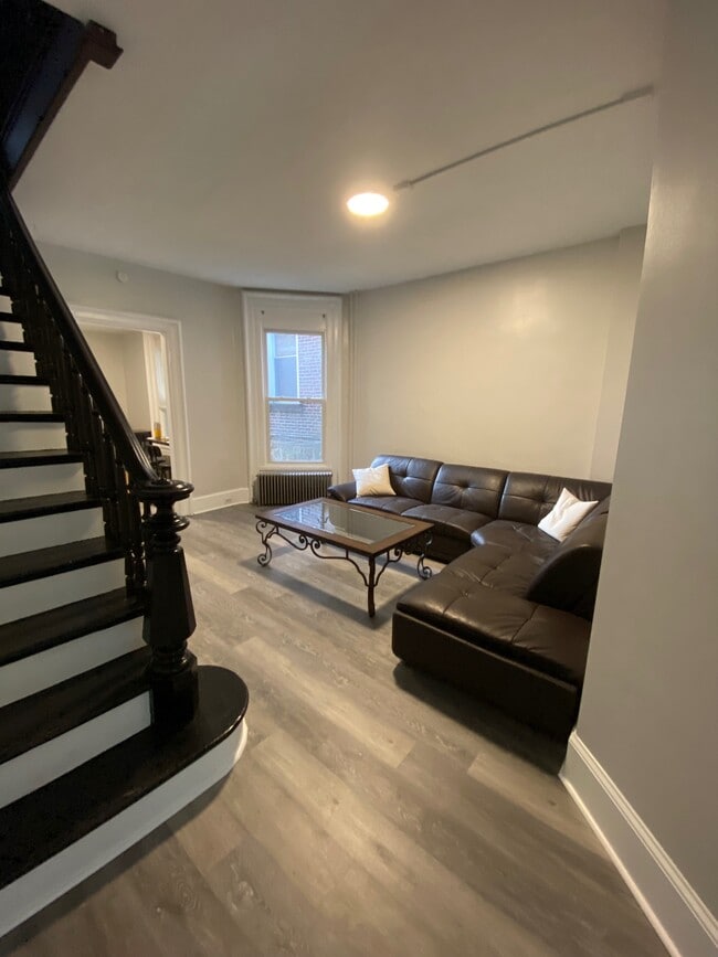 469 Montclair Ave, Unit 469 Montclair Avenue in Bethlehem, PA - Building Photo - Building Photo