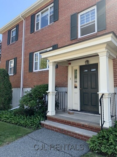 3 Harris Cir in Arlington, MA - Building Photo