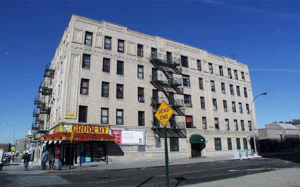 2105 Monterey Ave in Bronx, NY - Building Photo