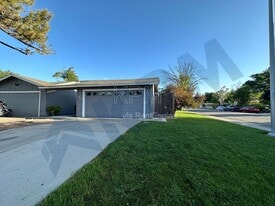 2903 Whittier Ct in Stockton, CA - Building Photo