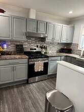 118 Forest Ave in Glen Cove, NY - Building Photo - Building Photo