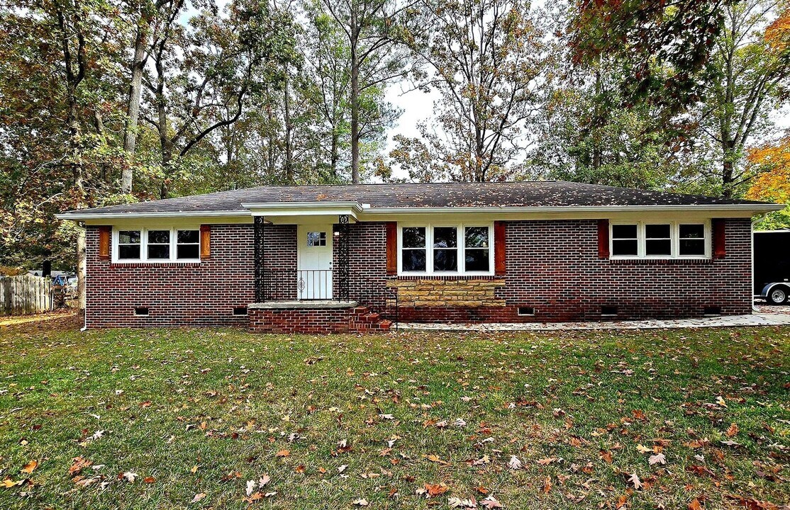 102 Harrison NW Rd in Rome, GA - Building Photo