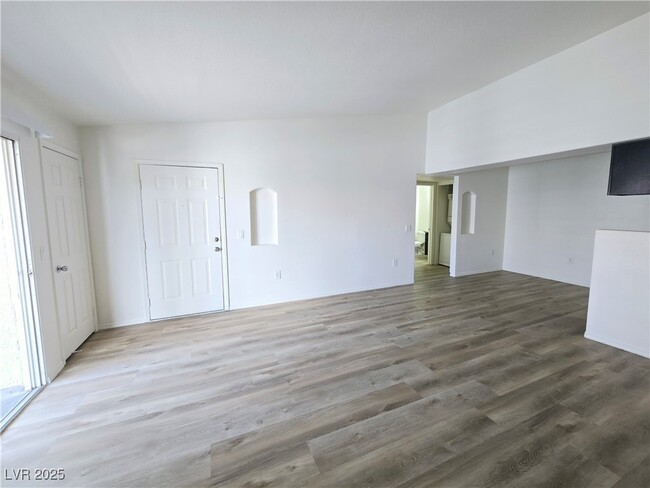 property at 3318 N Decatur Blvd
