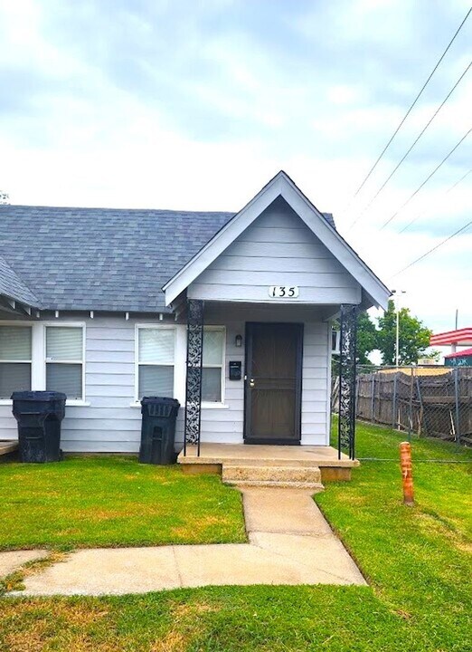 135 SE 32nd St in Oklahoma City, OK - Building Photo