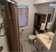 8129 Ogden Ave, Unit 1F in Lyons, IL - Building Photo - Building Photo