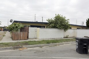 8920 Tina Way in Anaheim, CA - Building Photo