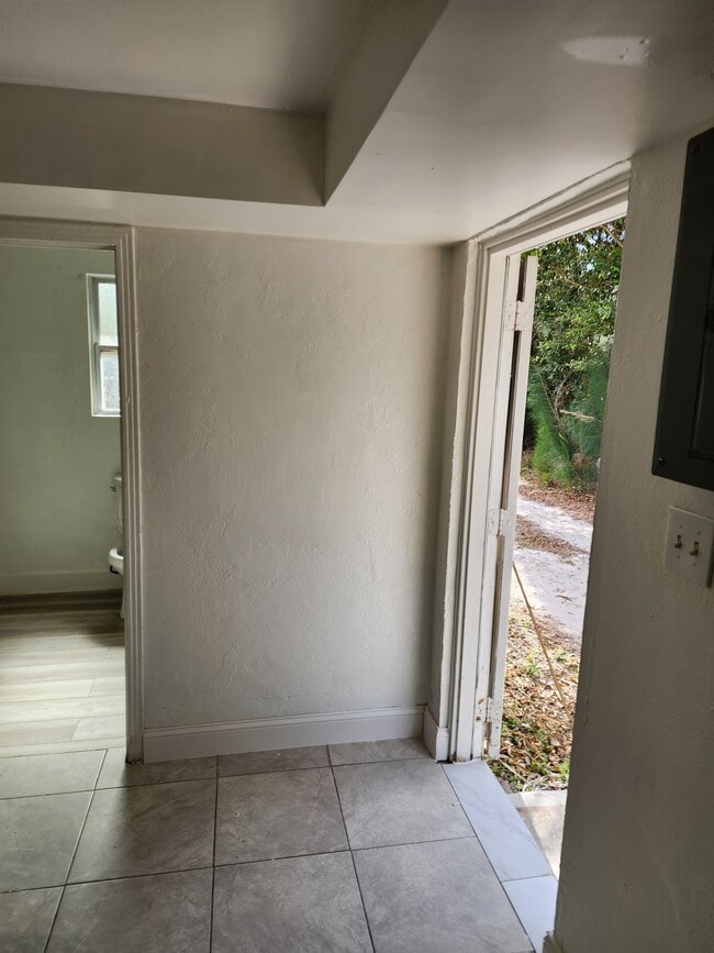 25445 Shore Dr, Unit A in Punta Gorda, FL - Building Photo - Building Photo