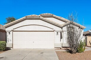 672 E Lovegrass Dr, Unit 6301 in San Tan Valley, AZ - Building Photo