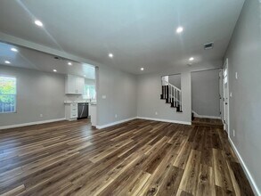 12 Greenwood Ln in Redwood City, CA - Building Photo - Building Photo
