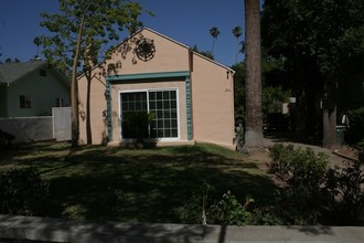 928-932 N Los Robles Ave in Pasadena, CA - Building Photo - Building Photo