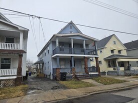 2059 W 105th St in Cleveland, OH - Building Photo