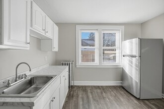 62 Warner St in Springfield, MA - Building Photo - Building Photo