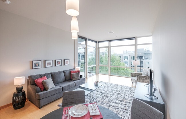 1255 NW 9th Ave in Portland, OR - Building Photo - Building Photo