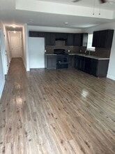 1210 Booker St in Commerce, TX - Building Photo - Building Photo