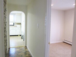 19 Wesley St, Unit 19 in Somerville, MA - Building Photo - Building Photo