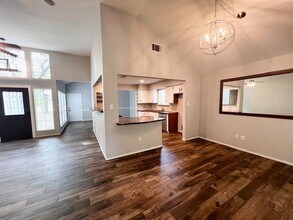 40 Country Forest Ct in Spring, TX - Building Photo - Building Photo