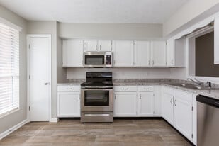 Dunbar Townhomes in Clarksville, TN - Building Photo