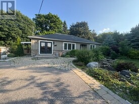 132 Don Mor Dr in Newmarket, ON - Building Photo