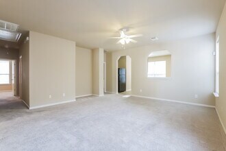 22035 Willow Downs Dr in Tomball, TX - Building Photo - Building Photo