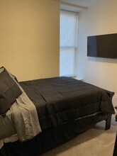 1417 W 9th St in Cleveland, OH - Foto de edificio - Building Photo