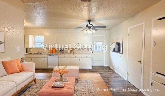 property at 2113 S Loop 289