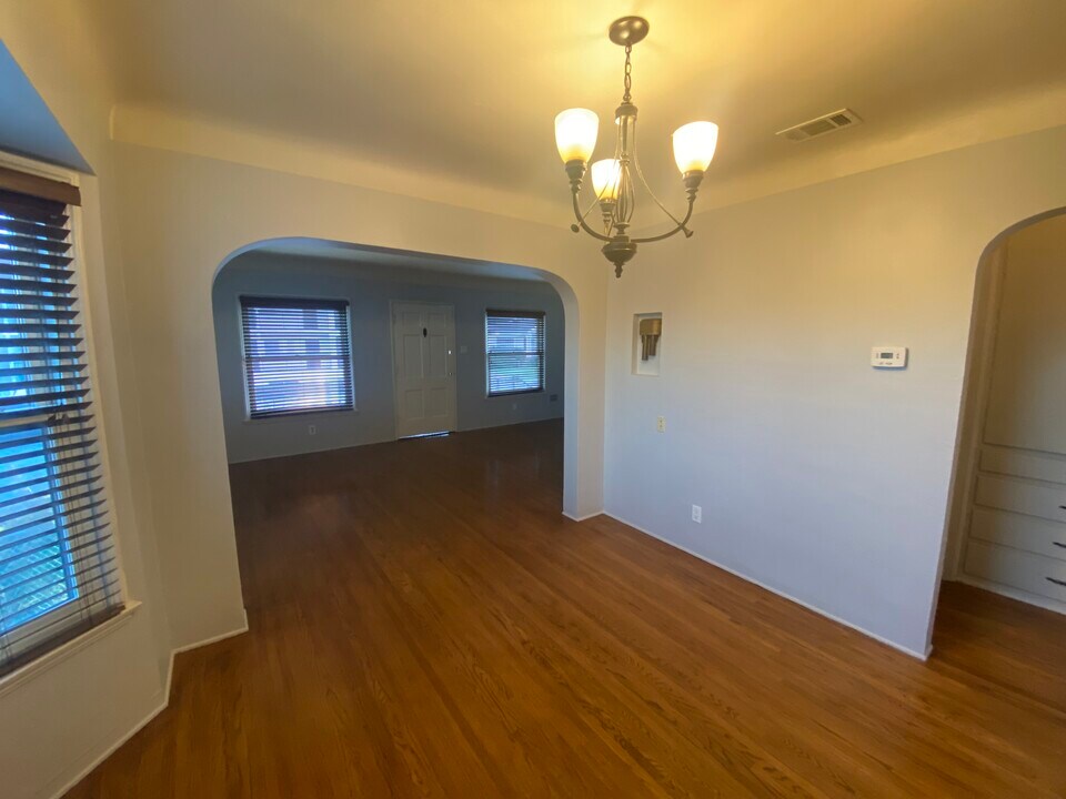 1120 W 9th St in San Pedro, CA - Building Photo