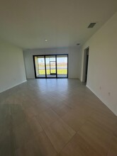 3360 Menores Wy in Ft. Myers, FL - Building Photo - Building Photo