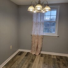 1821 Valley Dr in West Chester, PA - Building Photo - Building Photo
