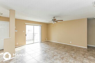 823 Meadow Stone in Converse, TX - Building Photo - Building Photo