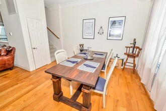 3011 Houston Ave in Houston, TX - Building Photo - Building Photo