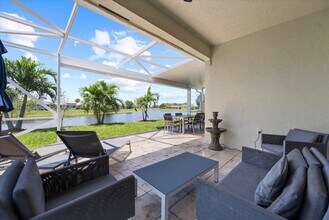 2573 Country Golf Dr in West Palm Beach, FL - Building Photo - Building Photo