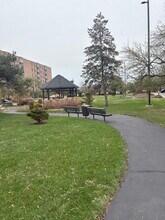 637 E Woodland Park Ave in Chicago, IL - Building Photo - Building Photo