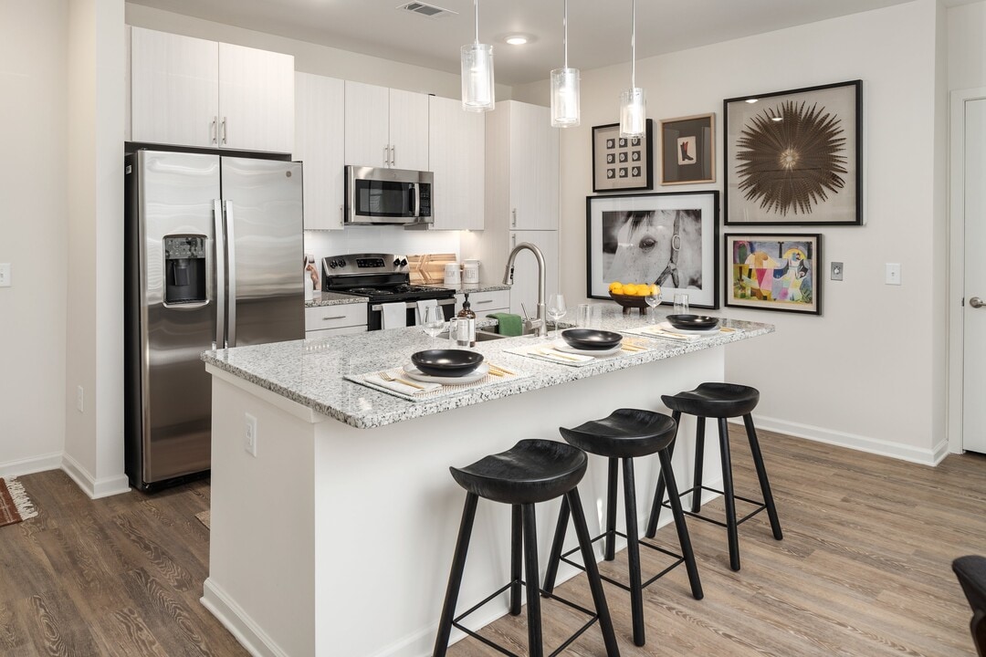 The Duke Metrocenter in Nashville, TN - Foto de edificio