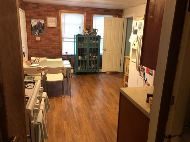 9 Lowell Ter, Unit 1