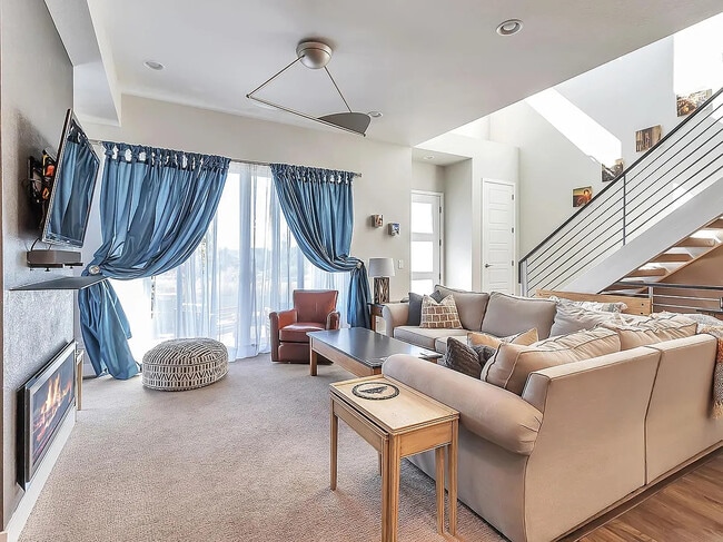 1962 W 67th Pl in Denver, CO - Foto de edificio - Building Photo