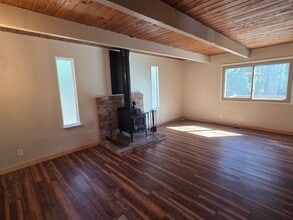 18711 Columbia Dr in Twain Harte, CA - Building Photo - Building Photo